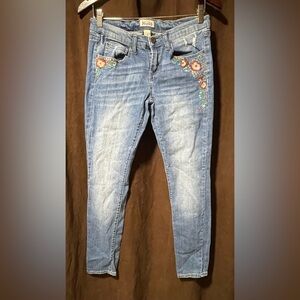 Mudd Jeans Size 9 ( Juniors) Embroidered Pockets